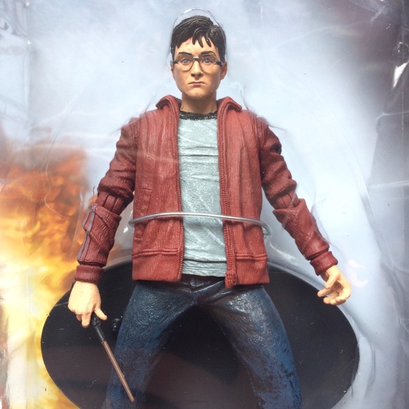 NECA Harry Potter Half-Blood Prince Series 1 HARRY Figure - Picture 2 of 3